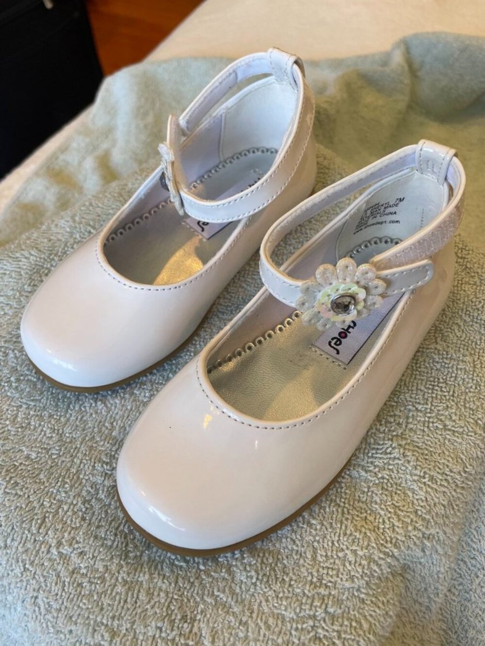 NWOT- Rachel Shoes for Toddlers Size 7M